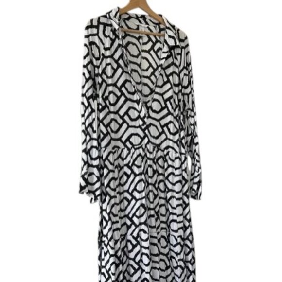 H&M black and white patterned long sleeve collared maxi dress size L - Picture 2 of 8